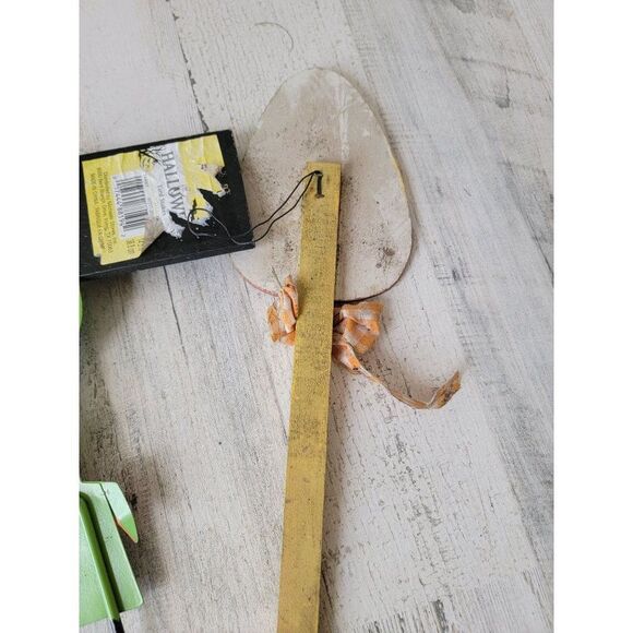 Trick treat Halloween lawn Decor sign witch candy corn set - Picture 9 of 10